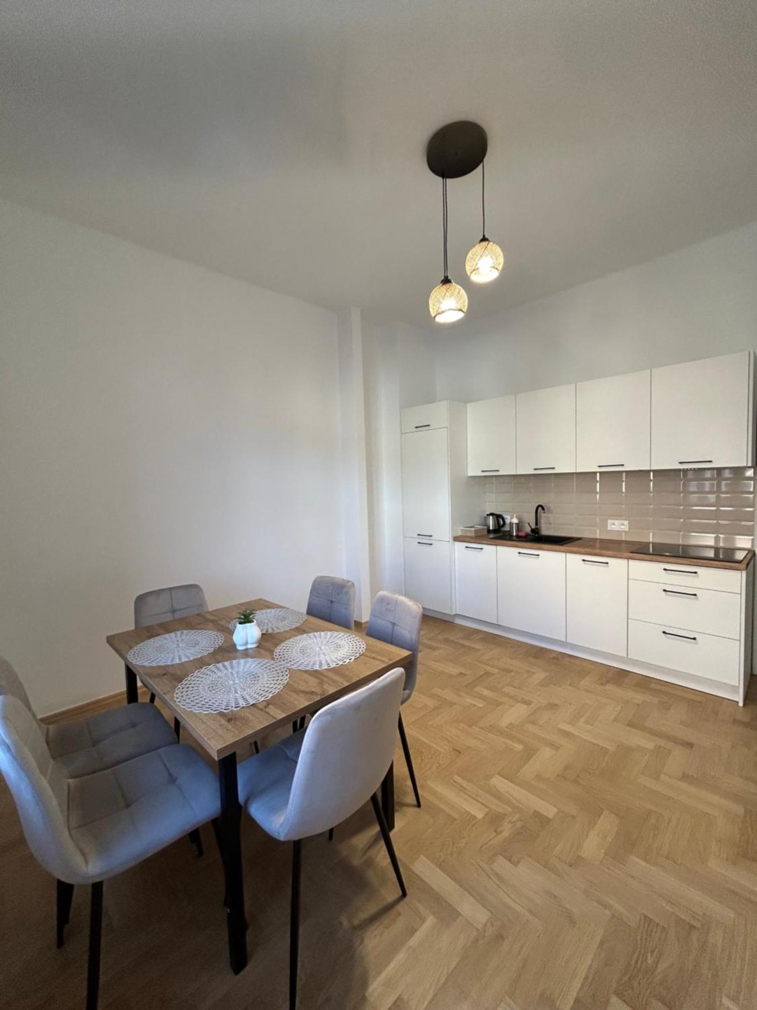 Selected Apartments By Market Square Kraków Exteriör bild